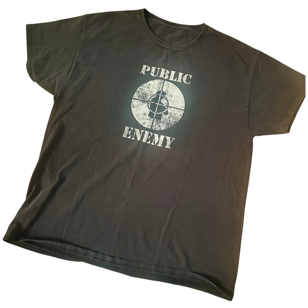 Public Enemy Crosshairs Logo Graphic T-Shirt Mens Black Short Sleeve Hip Hop Tee